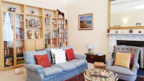 Stylish Central Edinburgh Apartment